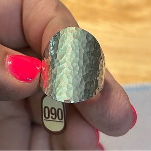 James Avery retired Hammered Oval Ring